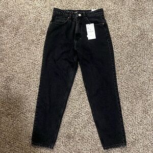Women’s gray Zara jeans